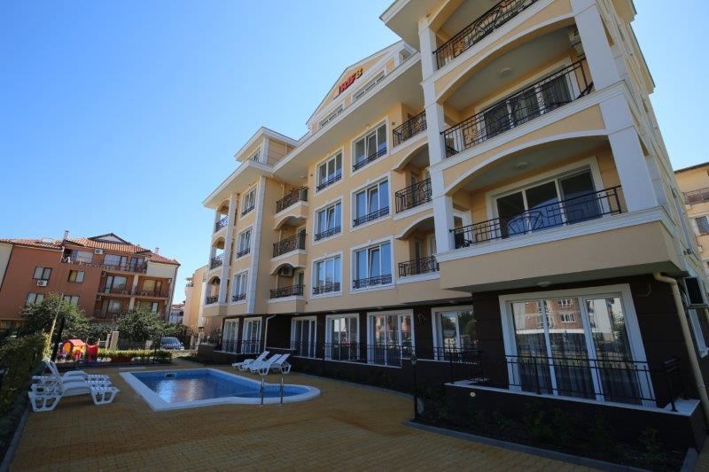 Директно от строителя! Луксозно обзаведен двустаен апартамент близо до морето в Равда