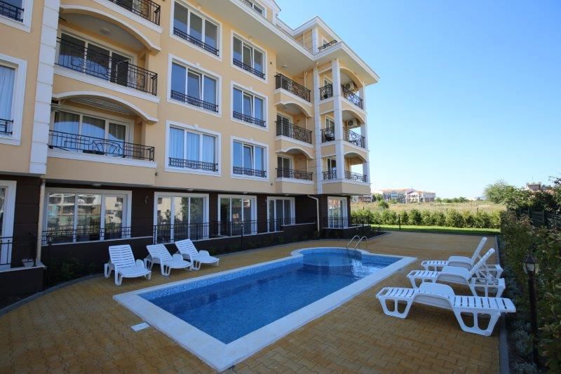 Директно от строителя! Луксозно обзаведен двустаен апартамент близо до морето в Равда