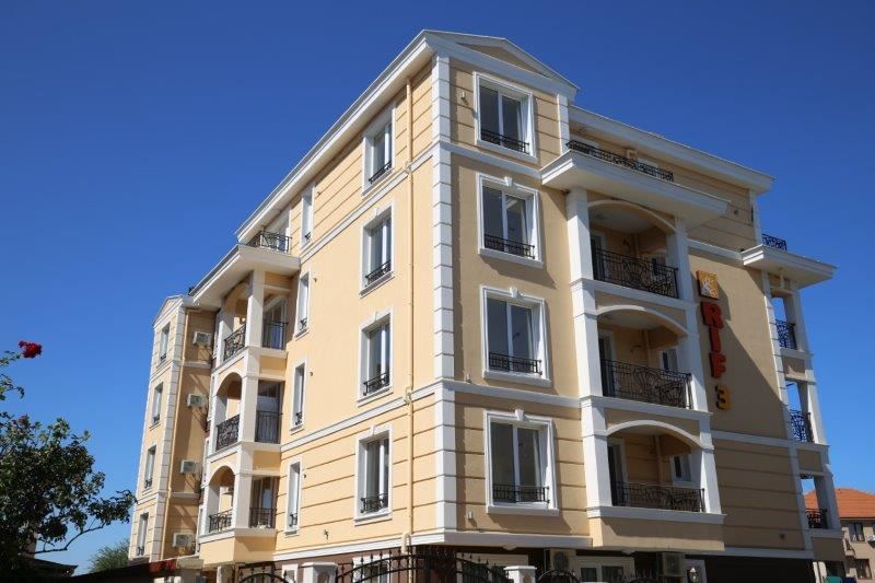 Директно от строителя! Луксозно обзаведен двустаен апартамент близо до морето в Равда