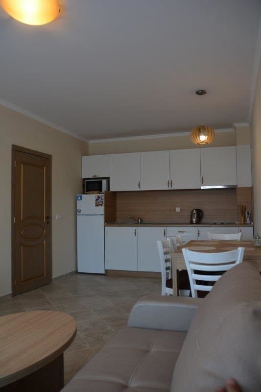 Директно от строителя! Луксозно обзаведен двустаен апартамент близо до морето в Равда