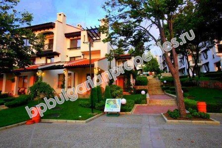 Апартаменти за продажба на 1-ва линия море