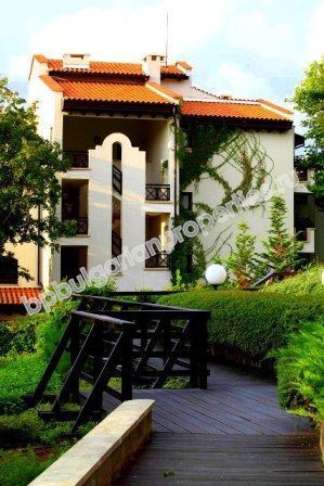 Апартаменти за продажба на 1-ва линия море