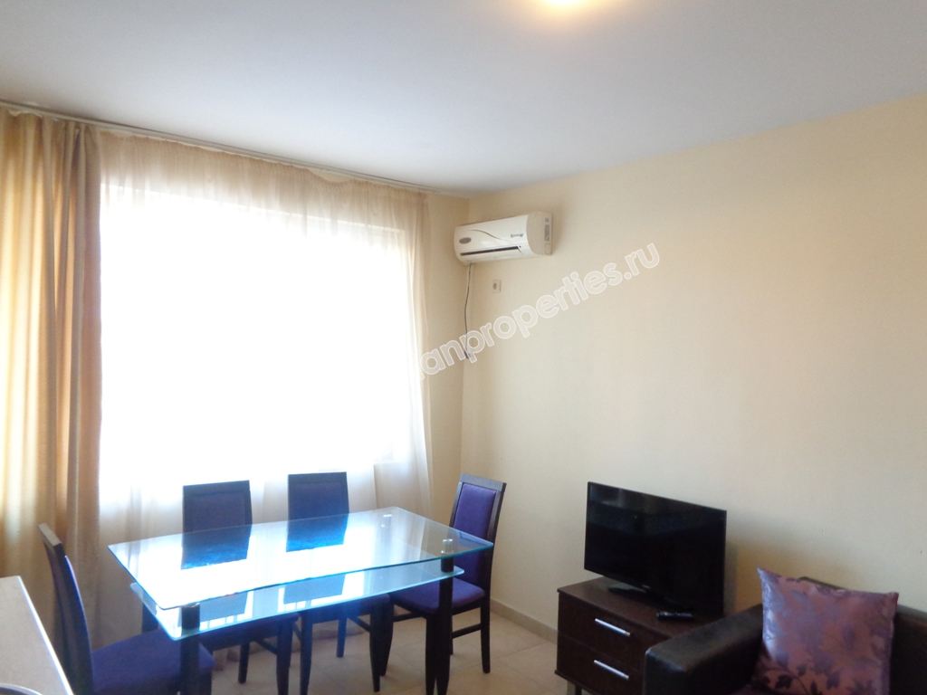 Мебелиран двуспален апартамент за продажба близо до плажа в курорта Слънчев Бряг