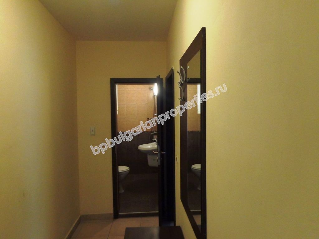 Мебелиран двуспален апартамент за продажба близо до плажа в курорта Слънчев Бряг