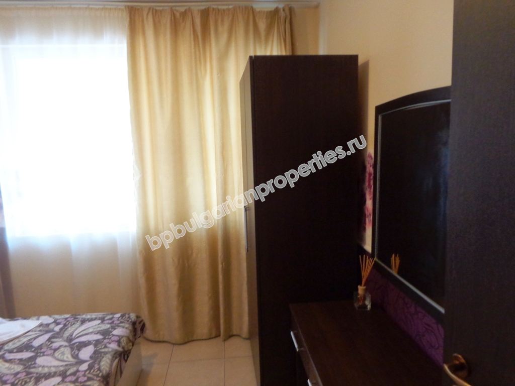 Мебелиран двуспален апартамент за продажба близо до плажа в курорта Слънчев Бряг