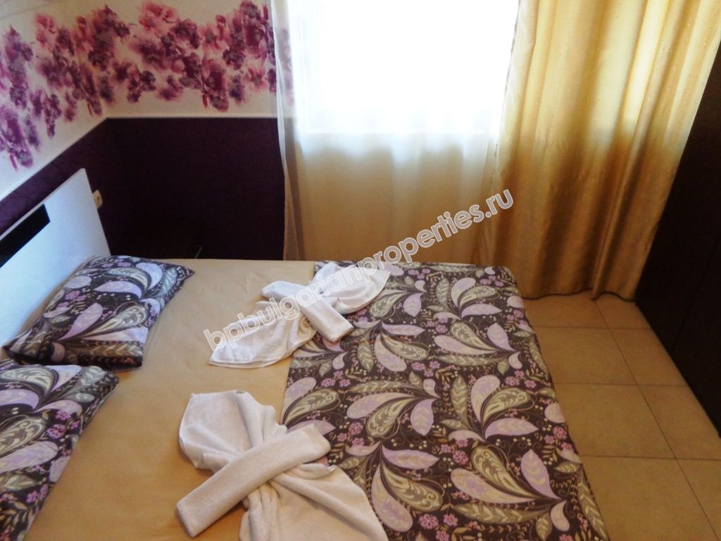 Мебелиран двуспален апартамент за продажба близо до плажа в курорта Слънчев Бряг