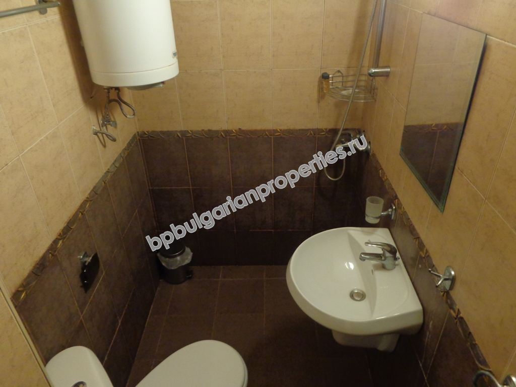 Мебелиран двуспален апартамент за продажба близо до плажа в курорта Слънчев Бряг