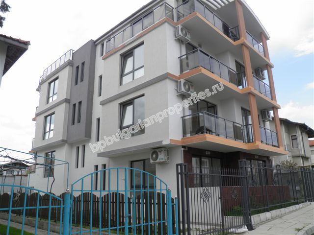 Луксозни апартаменти за продажба в курорта Лозенец