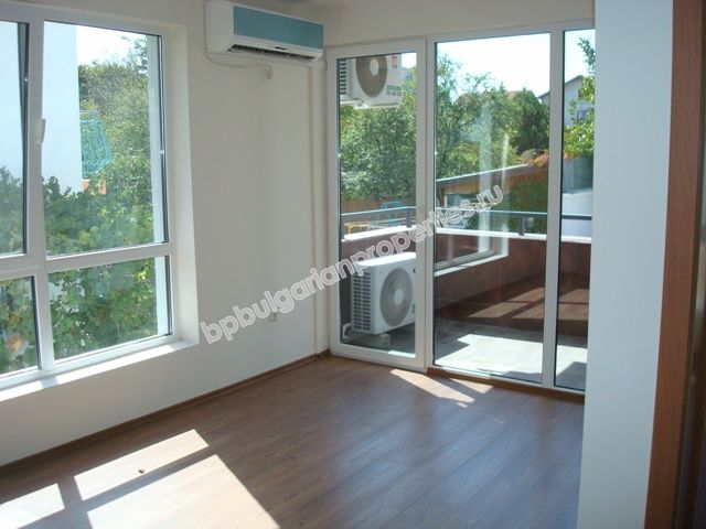 Луксозни апартаменти за продажба в курорта Лозенец