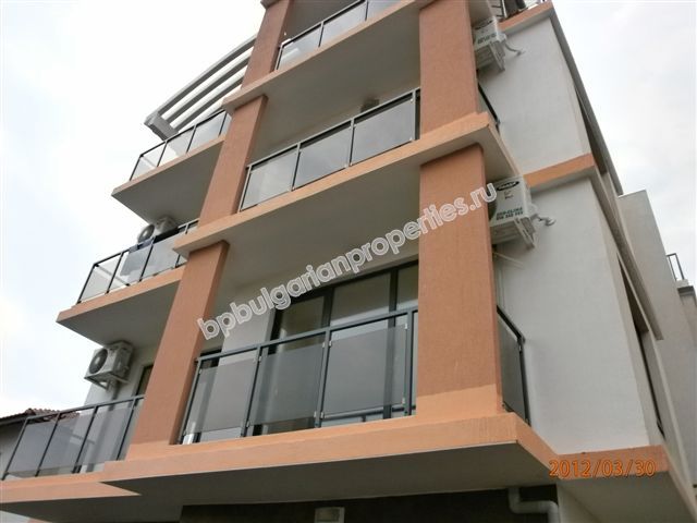 Луксозни апартаменти за продажба в курорта Лозенец