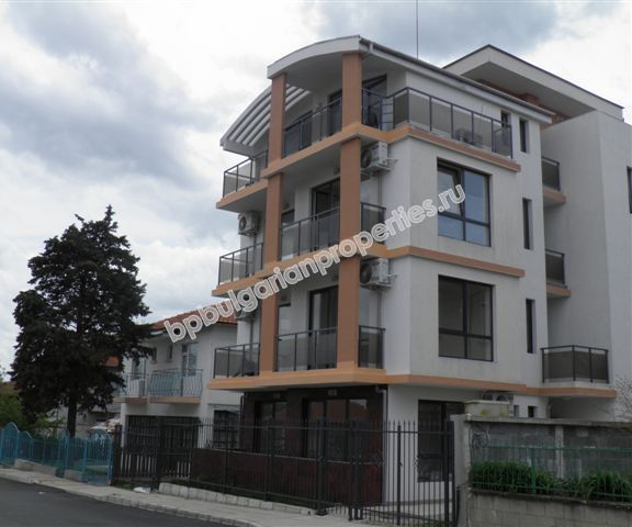 Луксозни апартаменти за продажба в курорта Лозенец