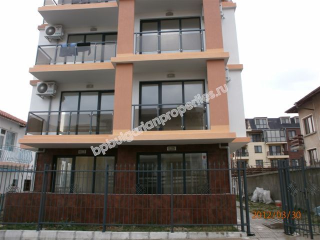 Луксозни апартаменти за продажба в курорта Лозенец