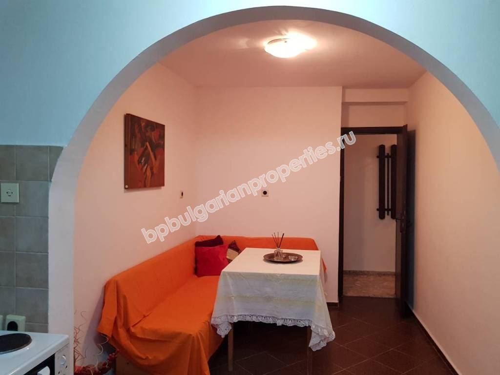 Мебелиран едноспален апартамент за продажба близо до плажа в Несебър