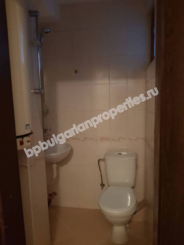 Мебелиран едноспален апартамент за продажба близо до плажа в Несебър