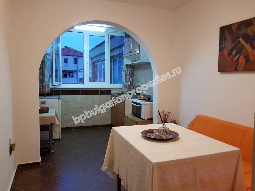 Мебелиран едноспален апартамент за продажба близо до плажа в Несебър