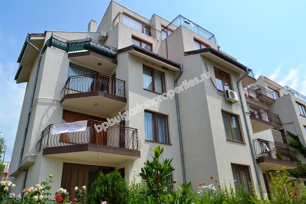 Мебелиран едноспален апартамент за продажба близо до плажа в курорта Слънчев Бряг