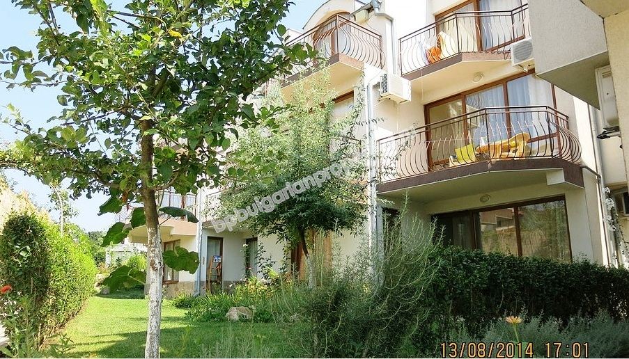 Мебелиран едноспален апартамент за продажба близо до плажа в курорта Слънчев Бряг