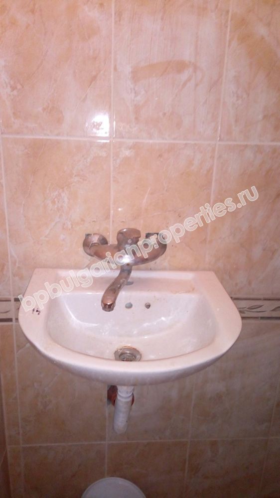 Мебелирано студио за продажба в центъра на курорта Слънчев Бряг