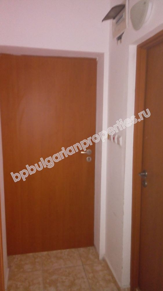 Мебелирано студио за продажба в центъра на курорта Слънчев Бряг