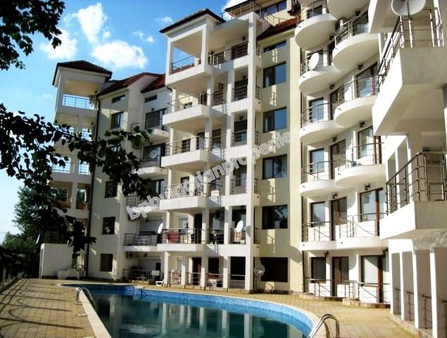 Мебелирано студио за продажба в центъра на курорта Слънчев Бряг