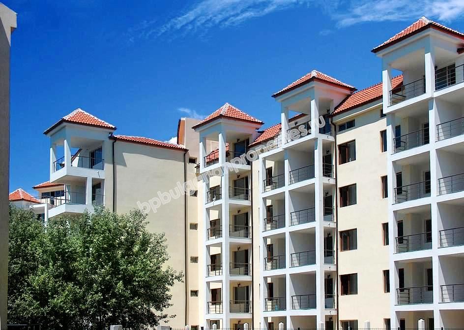 Мебелирано студио за продажба в центъра на курорта Слънчев Бряг