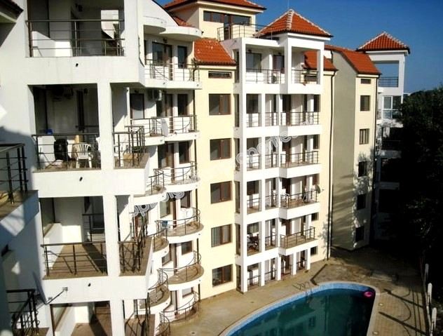 Мебелирано студио за продажба в центъра на курорта Слънчев Бряг