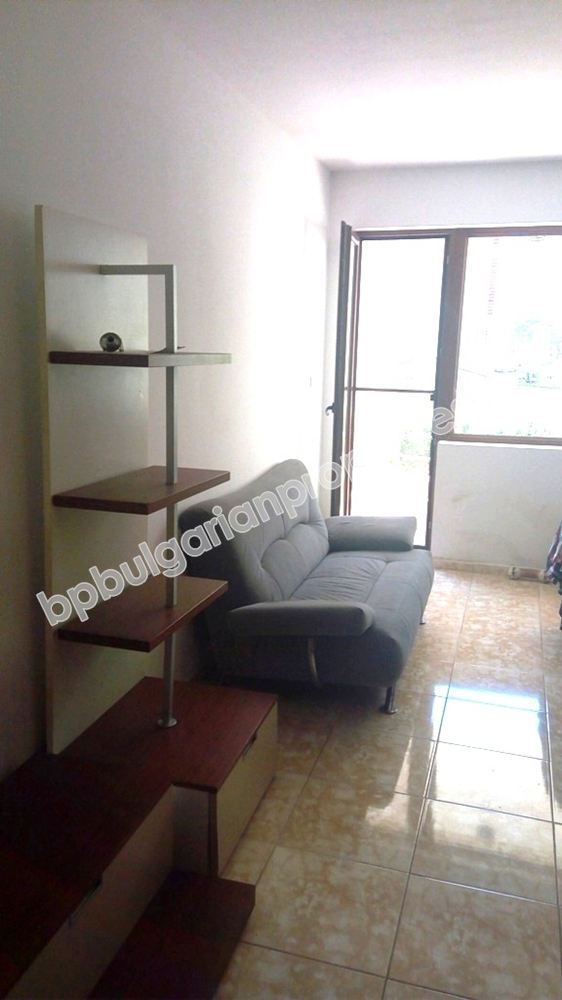 Мебелирано студио за продажба в центъра на курорта Слънчев Бряг