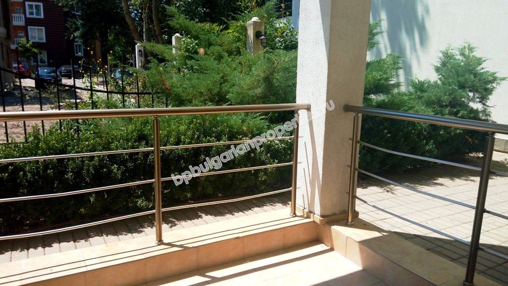 Мебелирано студио за продажба в центъра на курорта Слънчев Бряг