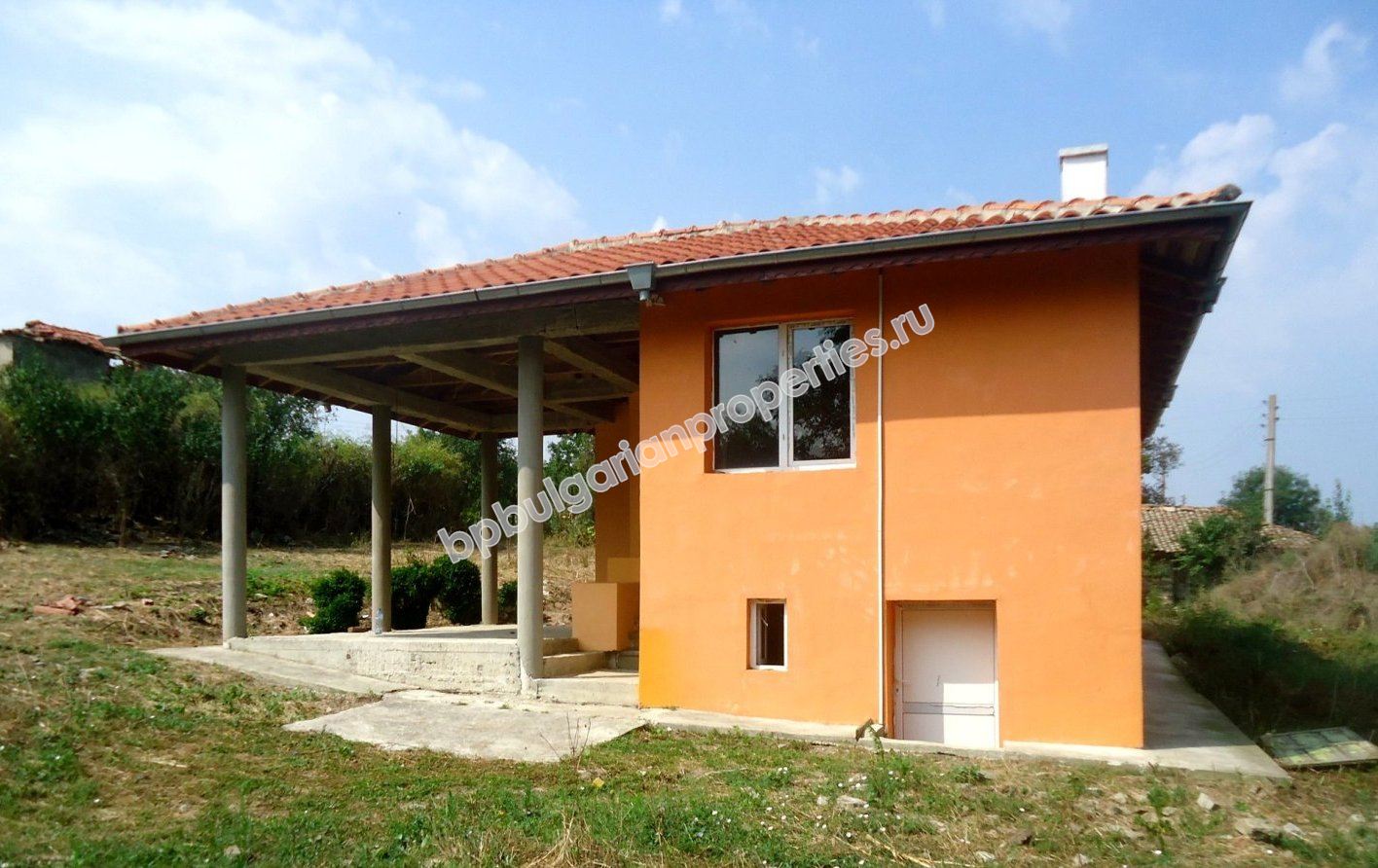 Напълно реновирана двуетажна къща за продажба близо до град Бургас и морето