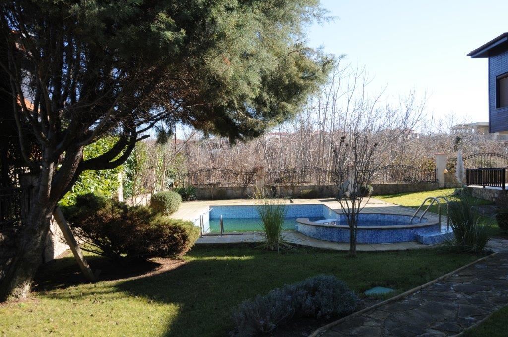 Къща в затворен комплекс в Созопол Къща в затворен комплекс в Созопол