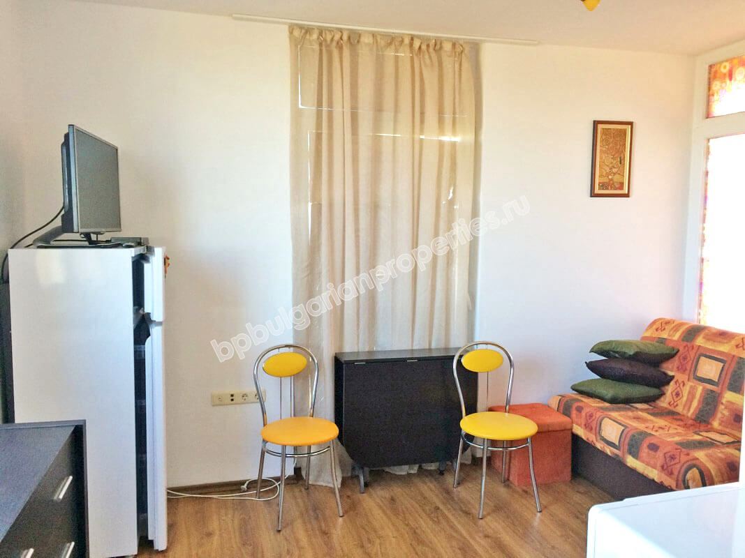 Мебелиран едноспален апартамент за продажба близо до плажа в курорта Слънчев Бряг