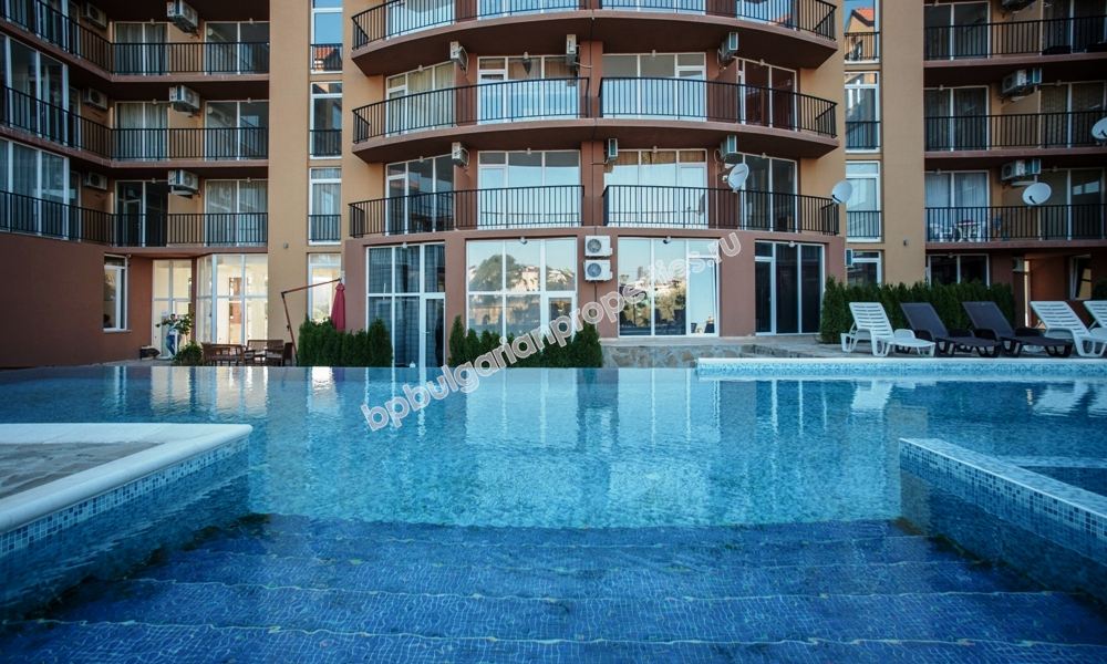 Мебелиран едноспален апартамент за продажба близо до плажа в курорта Слънчев Бряг