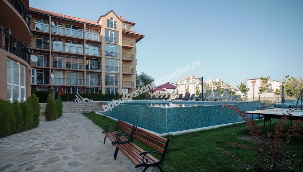 Мебелиран едноспален апартамент за продажба близо до плажа в курорта Слънчев Бряг