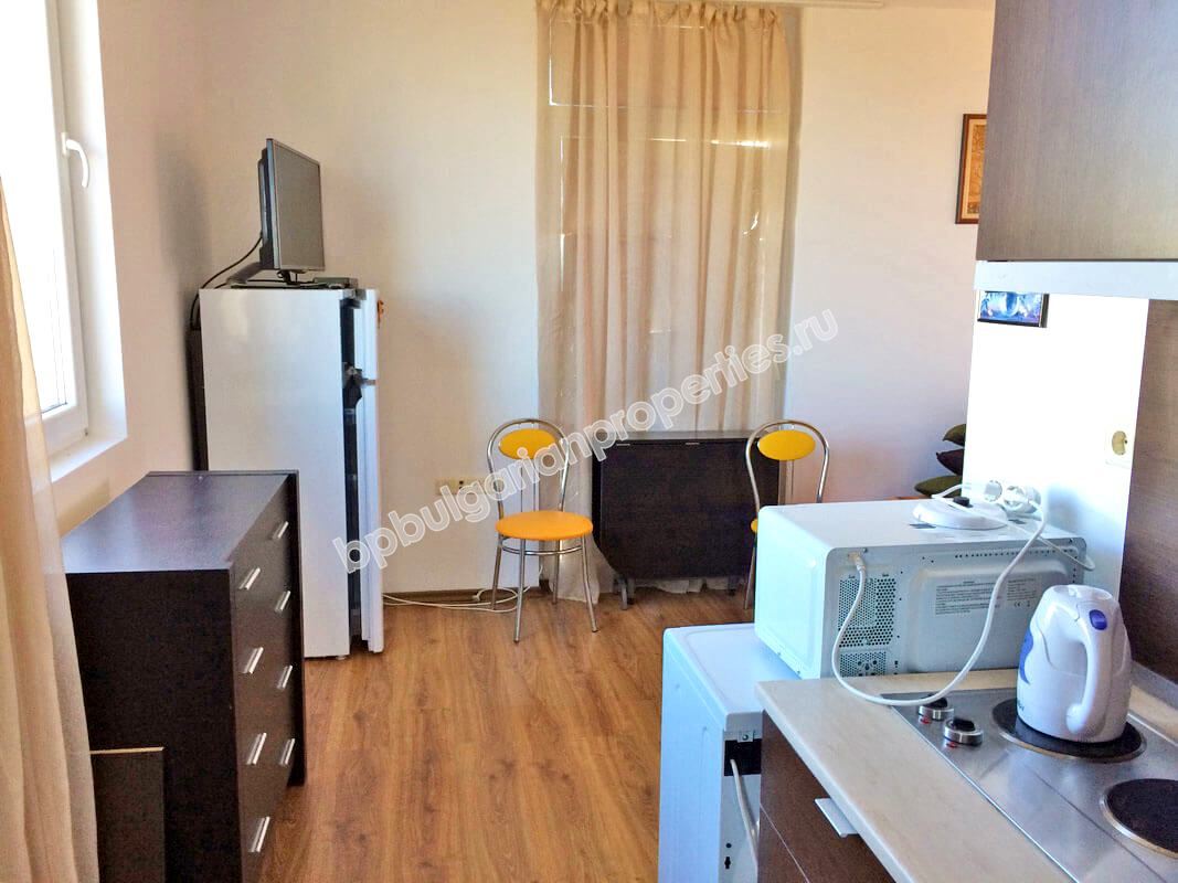 Мебелиран едноспален апартамент за продажба близо до плажа в курорта Слънчев Бряг