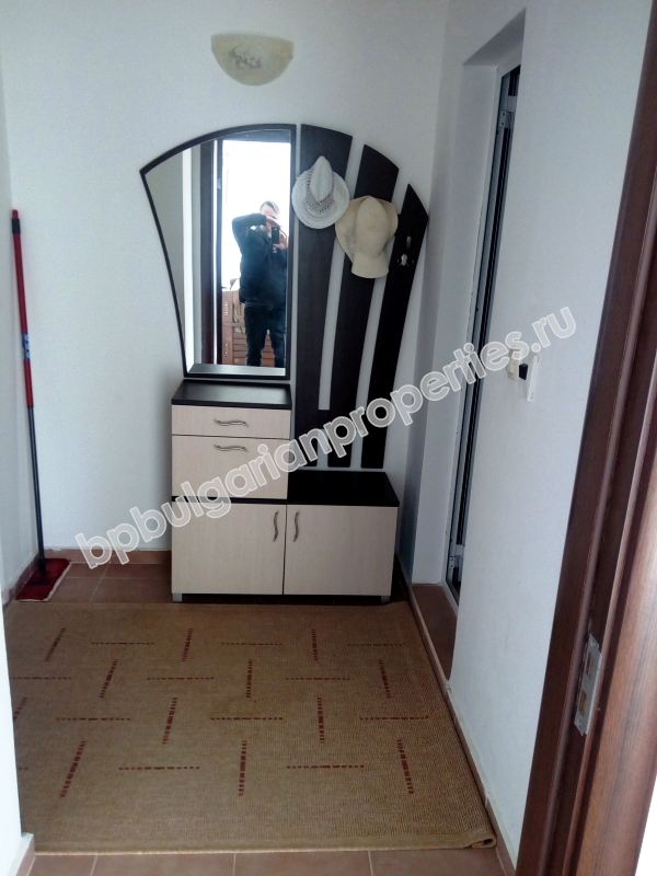 Едноспален мебелиран апартамент за продажба без такса обслужване в Равда