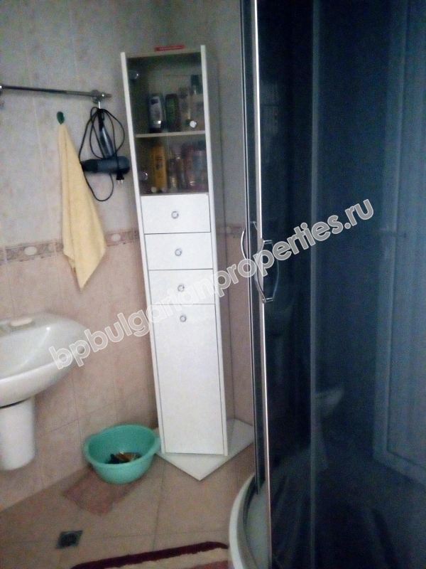 Едноспален мебелиран апартамент за продажба без такса обслужване в Равда