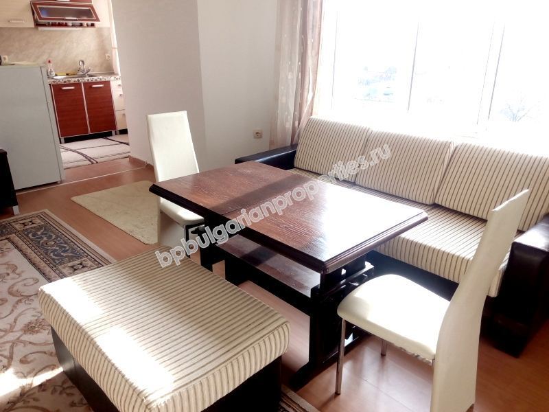 Едноспален мебелиран апартамент за продажба без такса обслужване в Равда