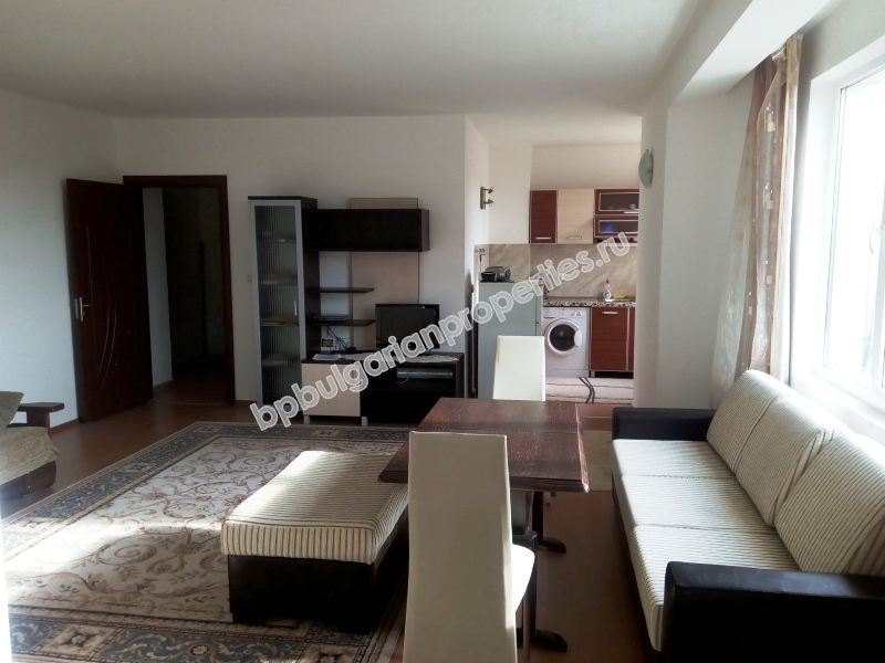 Едноспален мебелиран апартамент за продажба без такса обслужване в Равда