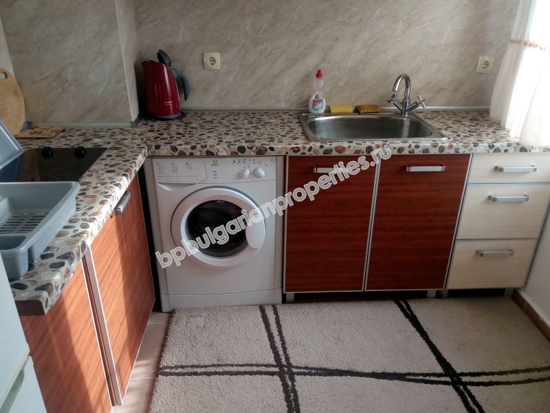 Едноспален мебелиран апартамент за продажба без такса обслужване в Равда