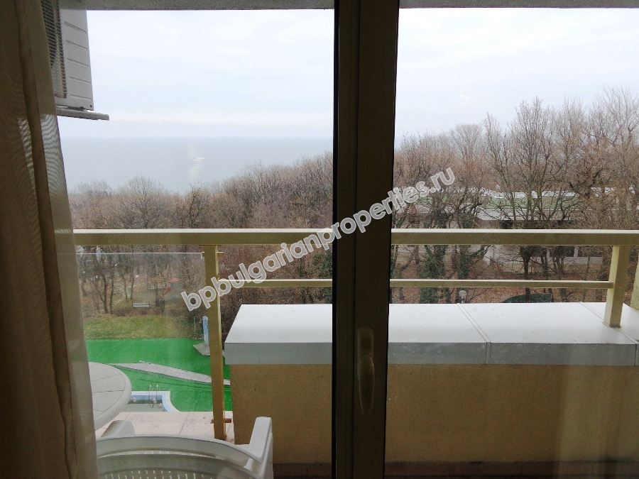 Дизайнерски двустаен апартамент за продажба в курорта Златни пясъци