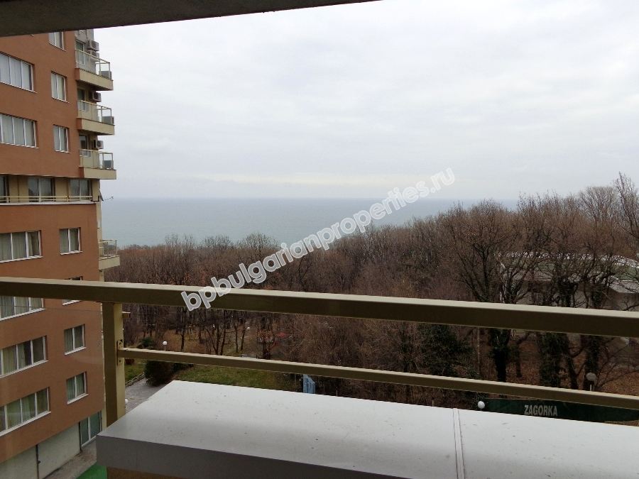 Дизайнерски двустаен апартамент за продажба в курорта Златни пясъци