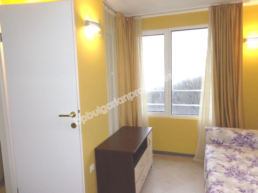 Дизайнерски двустаен апартамент за продажба в курорта Златни пясъци