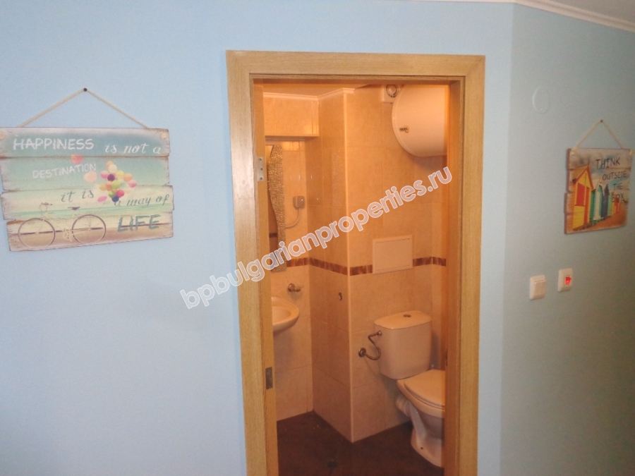 Дизайнерски двустаен апартамент за продажба в курорта Златни пясъци