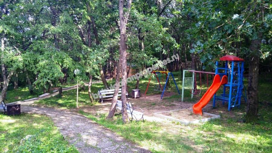 Дизайнерски двустаен апартамент за продажба в курорта Златни пясъци