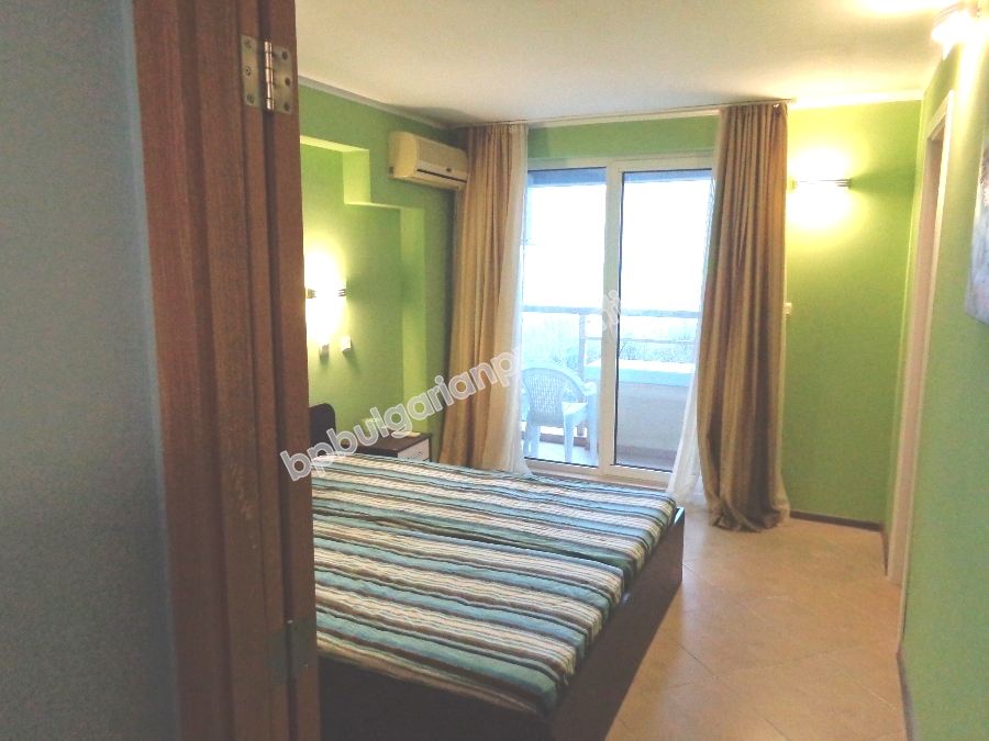 Дизайнерски двустаен апартамент за продажба в курорта Златни пясъци