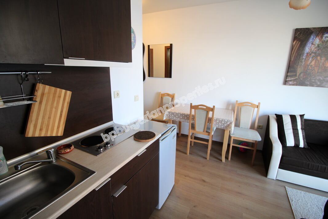 Мебелиран едноспален апартамент за продажба близо до плажа в курорта Слънчев Бряг