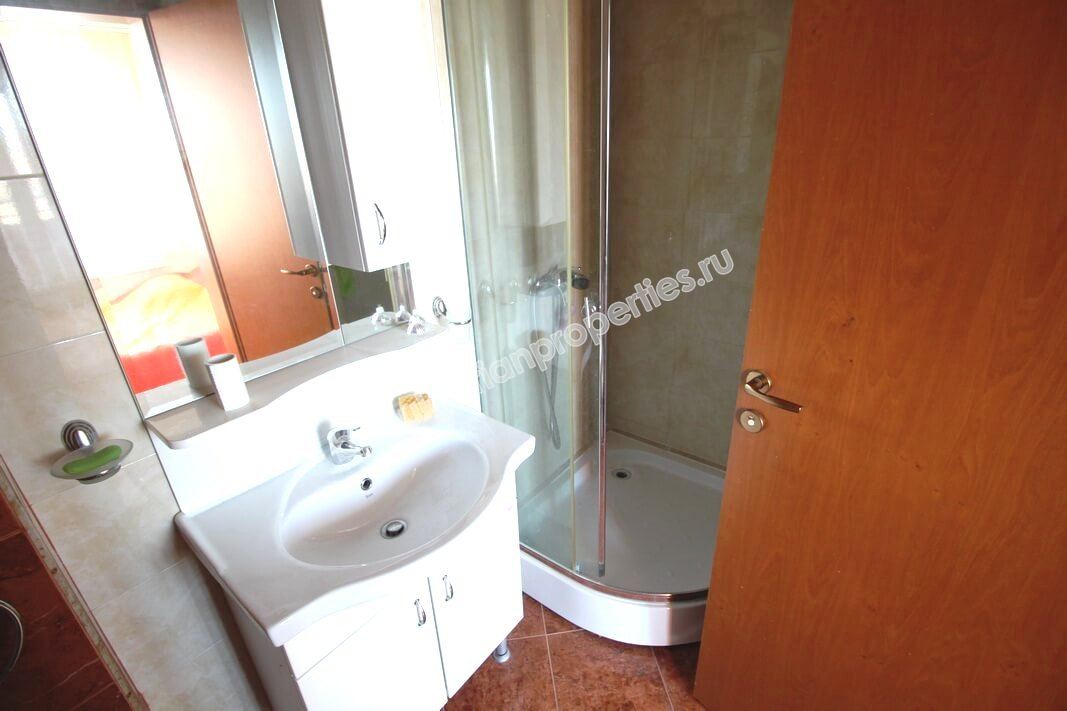 Голямо мебелирано студио за продажба близо до плажа в Слънчев Бряг