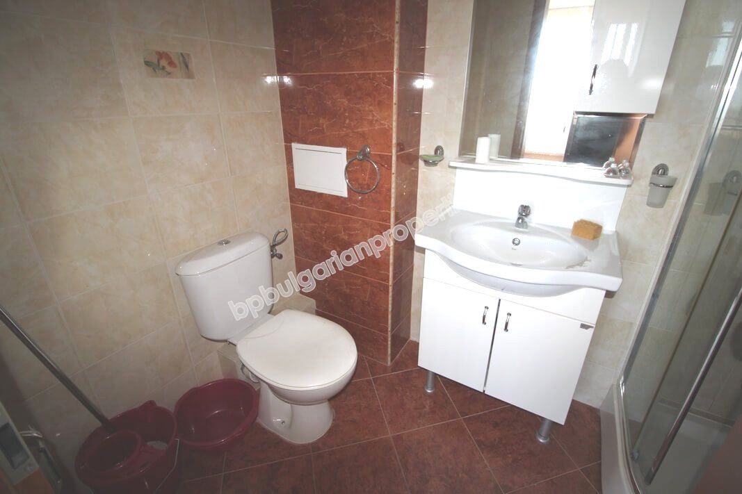 Голямо мебелирано студио за продажба близо до плажа в Слънчев Бряг