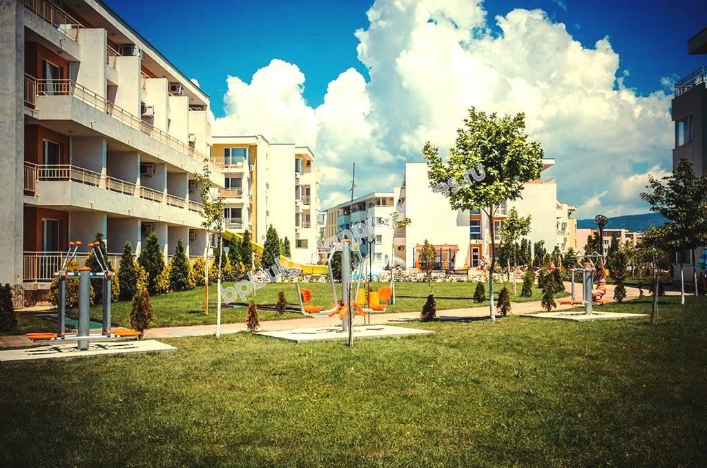 Голямо мебелирано студио за продажба близо до плажа в Слънчев Бряг