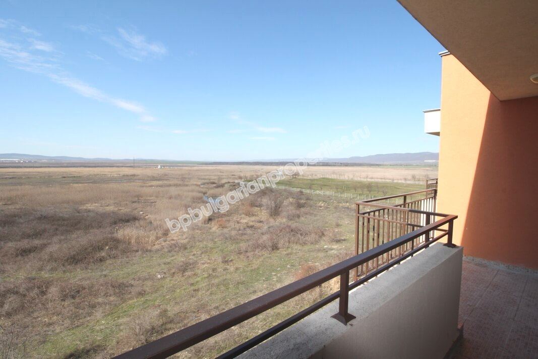 Голямо мебелирано студио за продажба близо до плажа в Слънчев Бряг